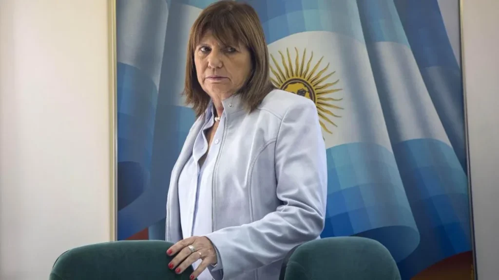 Patricia Bullrich alimenta las especulaciones sobre sus aspiraciones presidenciales de cara a 2027, en medio de las tensiones internas de LLA.